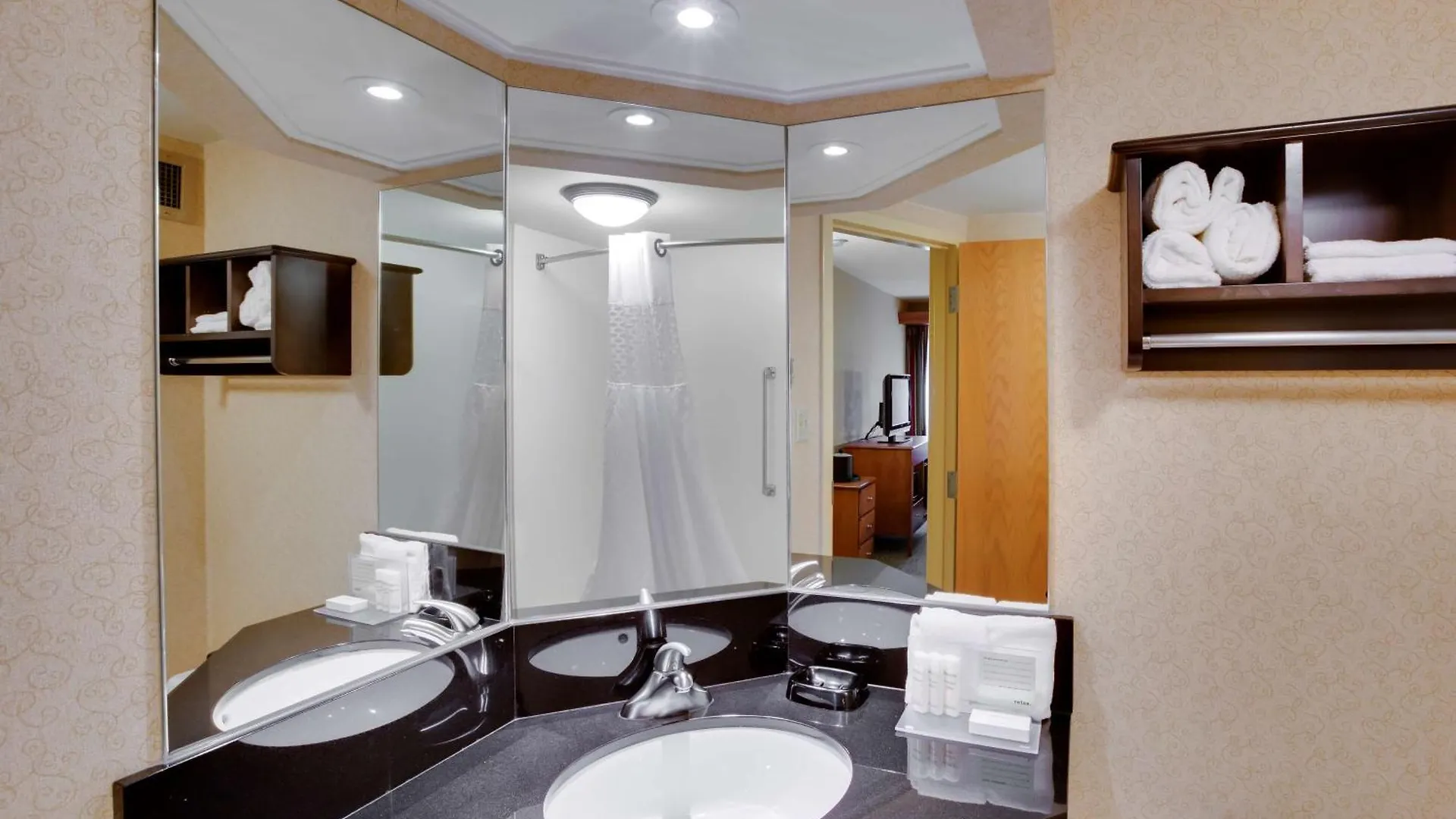 Отель Hampton Inn Pittsburgh Greentree