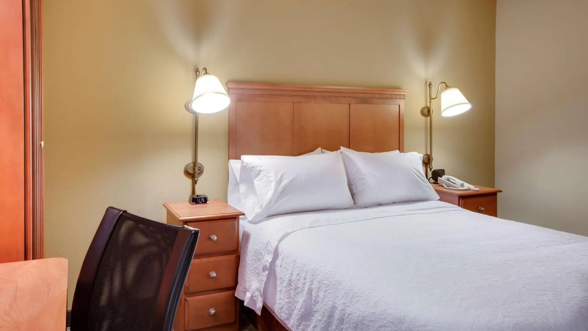 Hampton Inn Pittsburgh Greentree Отель