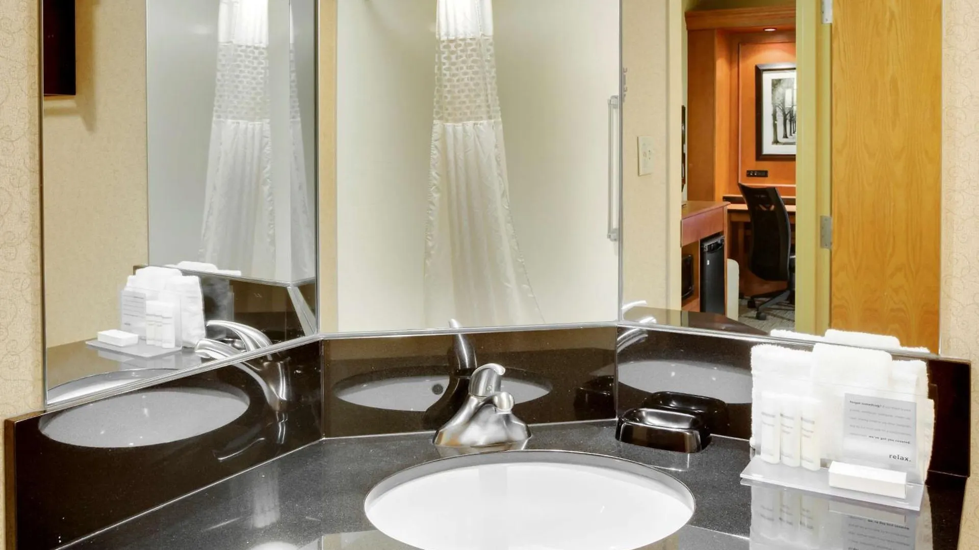 Hampton Inn Pittsburgh Greentree 3*,